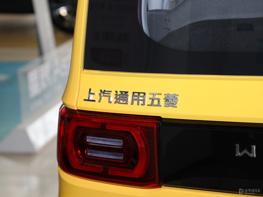 檸檬黃宏光MINIEV車尾外觀圖片