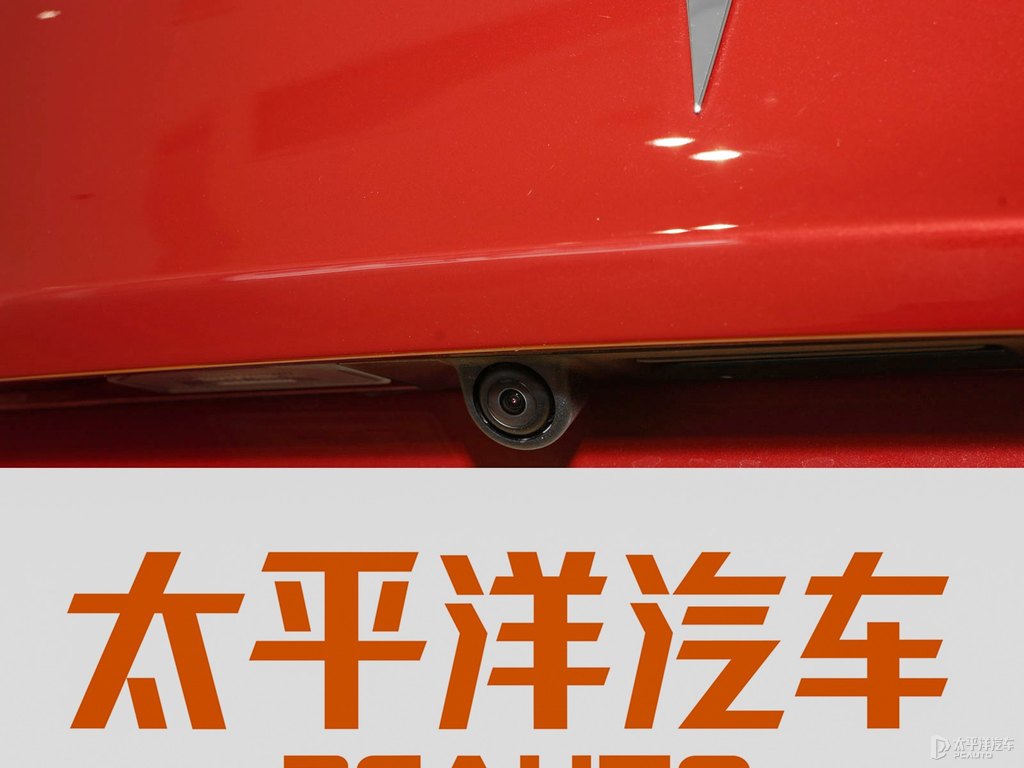 中國紅Model 3車尾外觀圖片