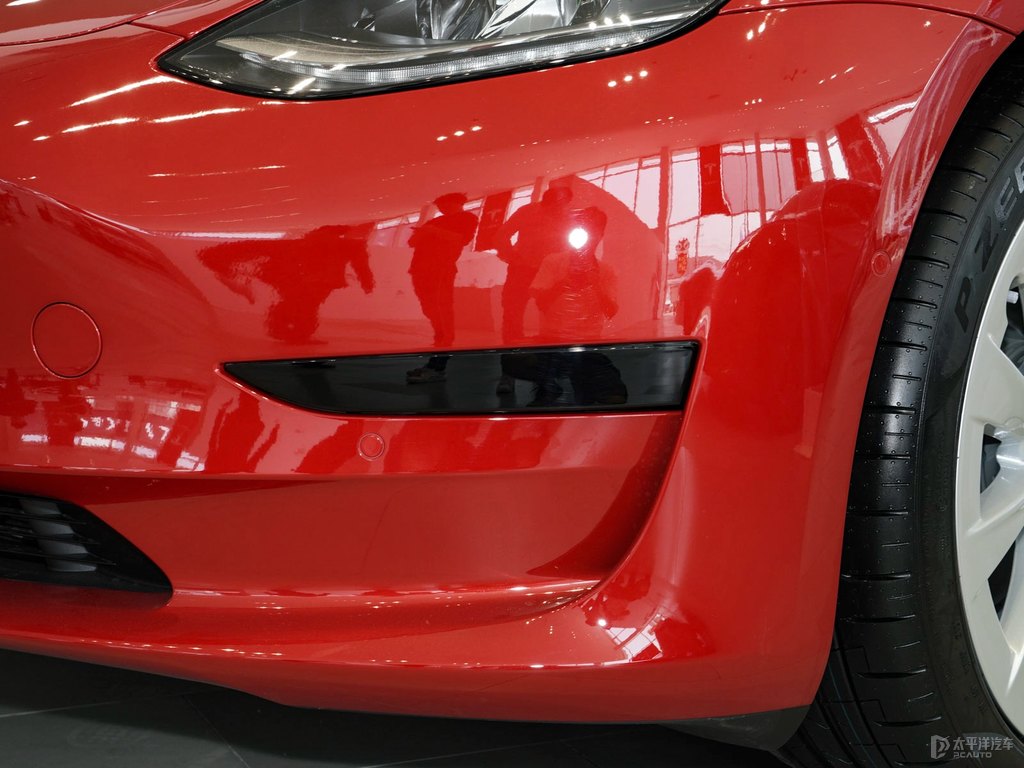 中國紅Model 3車頭外觀圖片