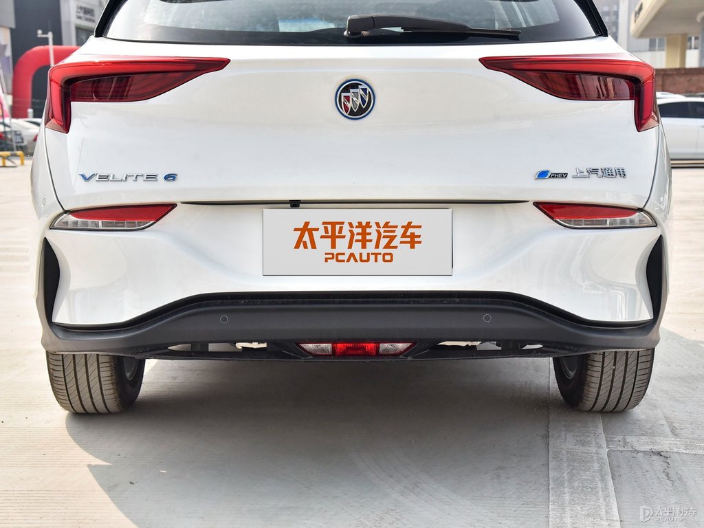 雪域白微藍(lán)6車(chē)尾外觀(guān)圖片