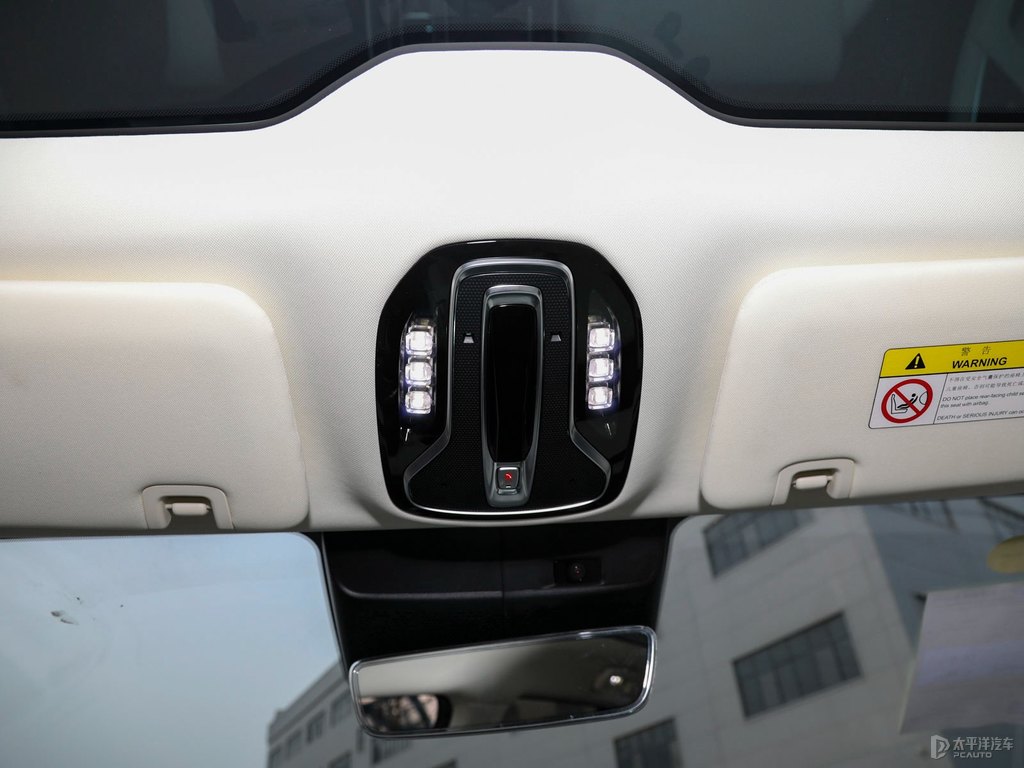 極速銀AION LX車廂內(nèi)飾圖片