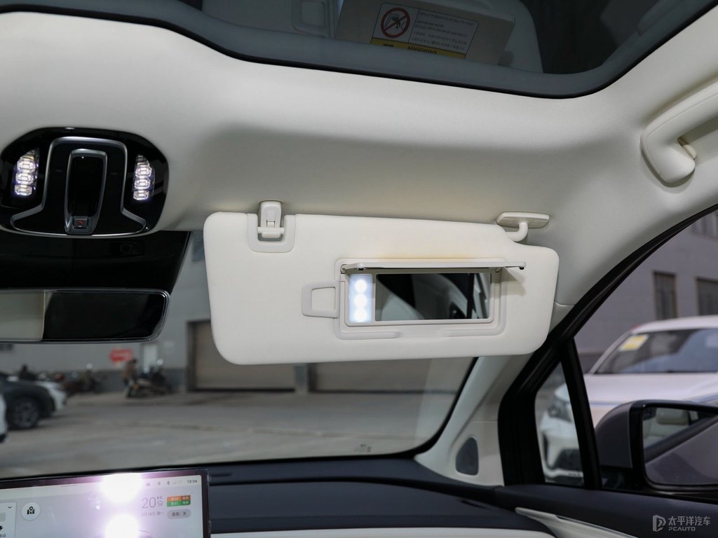 極速銀AION LX車廂內(nèi)飾圖片