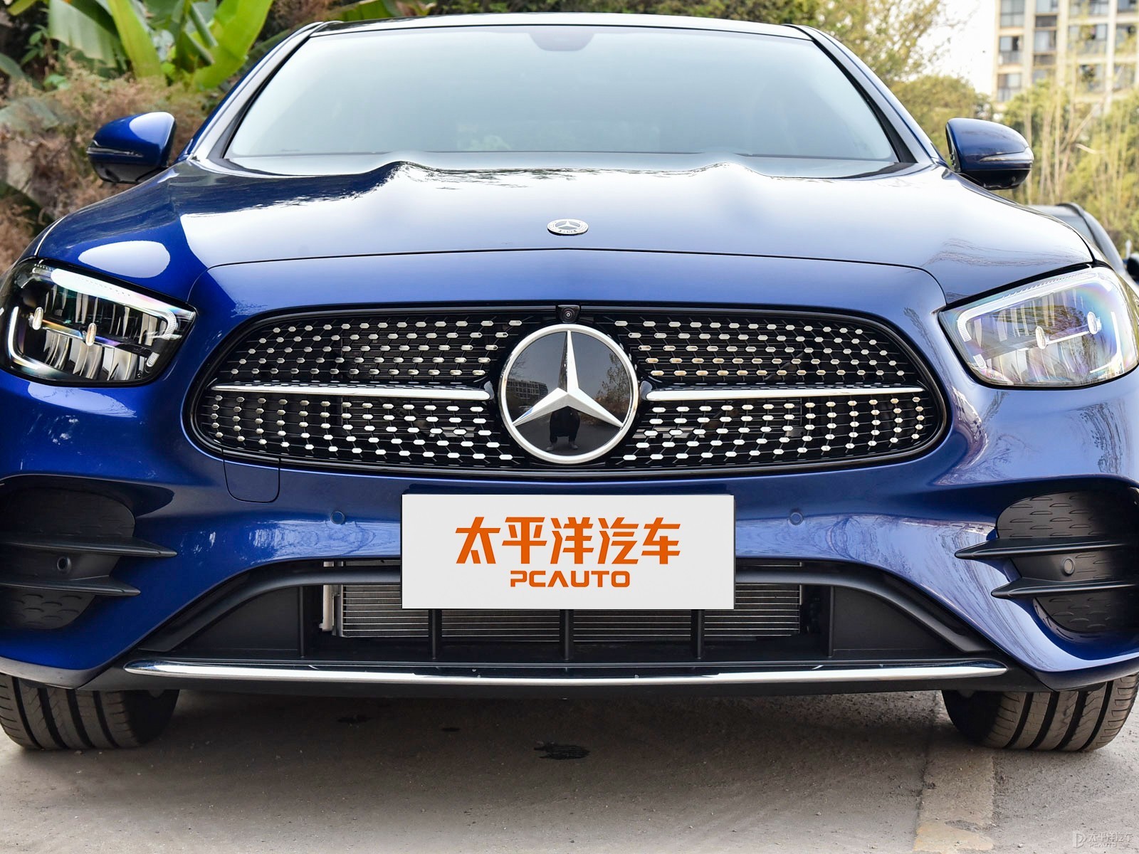 奔馳E級(jí)外觀高清大圖