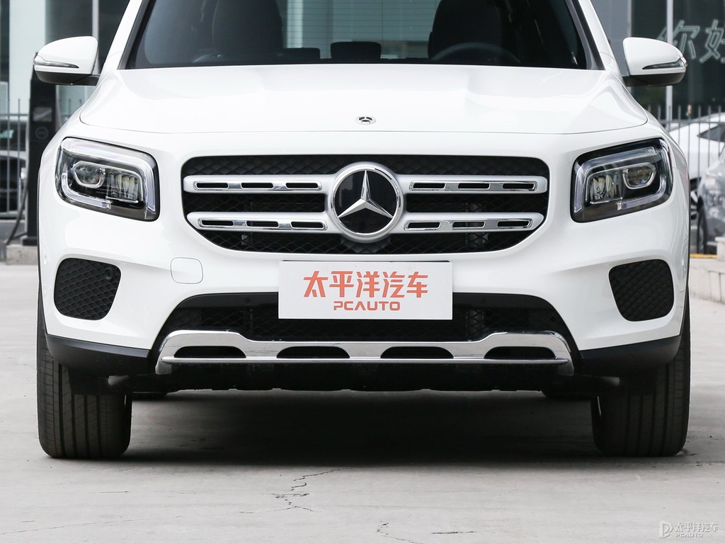 北極白奔馳GLB車頭外觀圖片