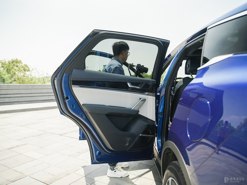 極光藍唐新能源車廂內(nèi)飾圖片