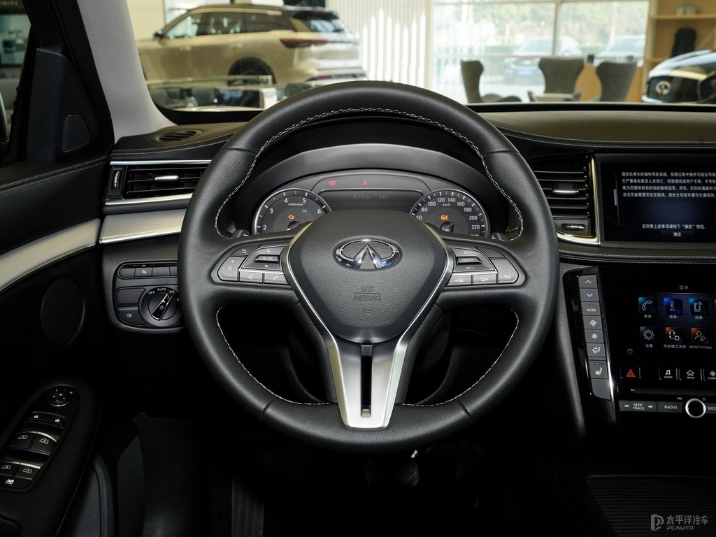 瑩貝白英菲尼迪QX50中控內(nèi)飾圖片