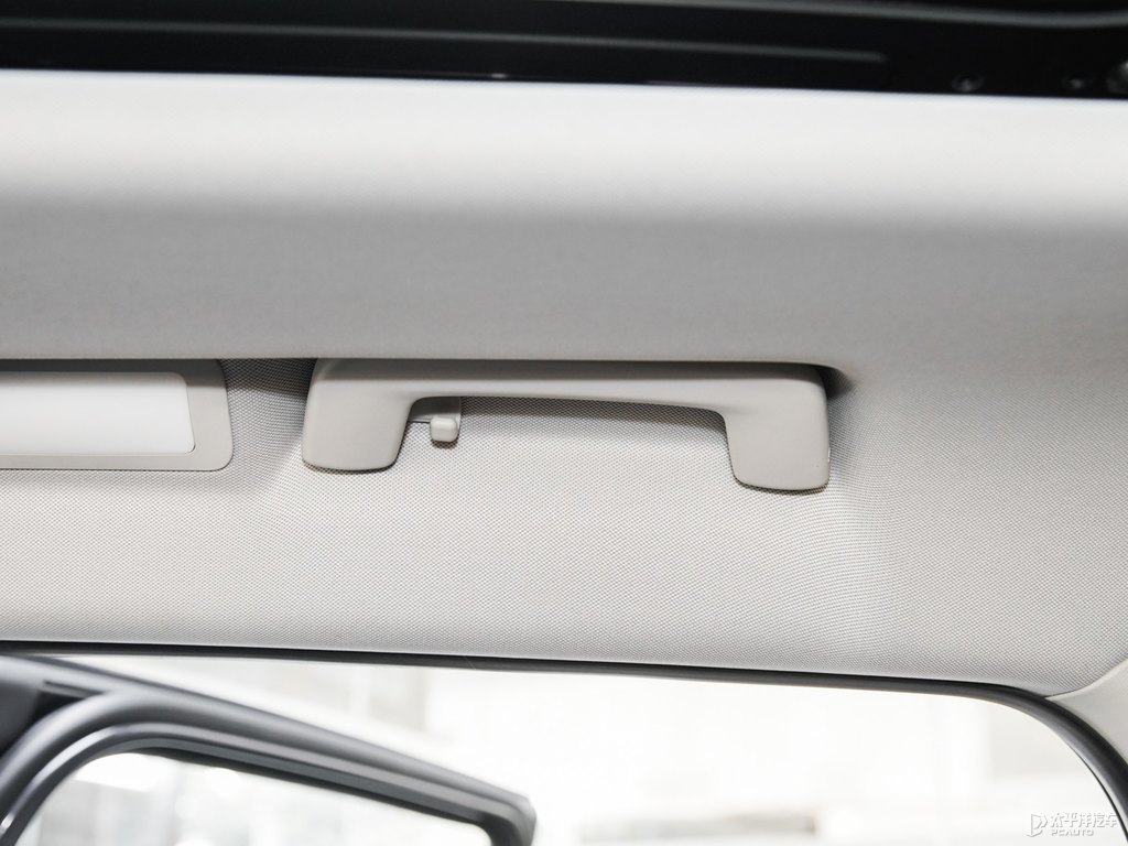 隕石灰星途凌云車廂內(nèi)飾圖片