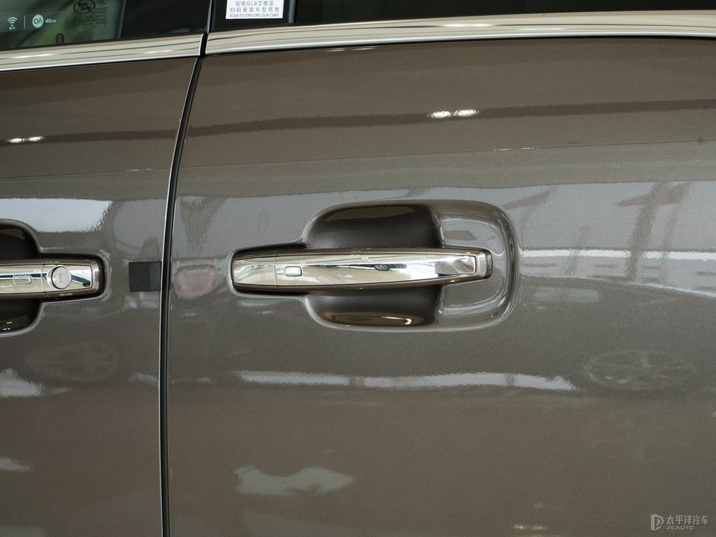 琥珀金別克GL8車身外觀圖片