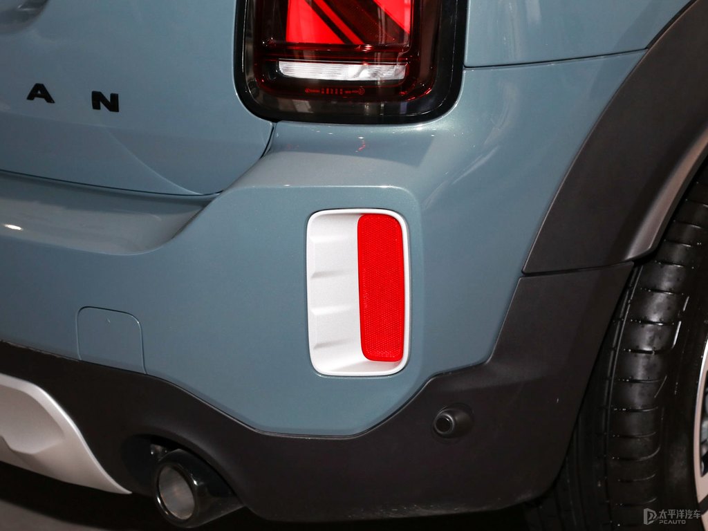 ȼMINI COUNTRYMAN܇β^DƬ