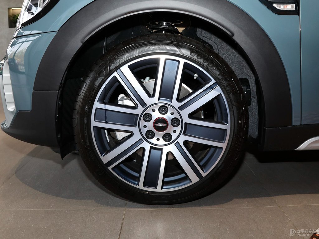 ȼMINI COUNTRYMAN܇^DƬ