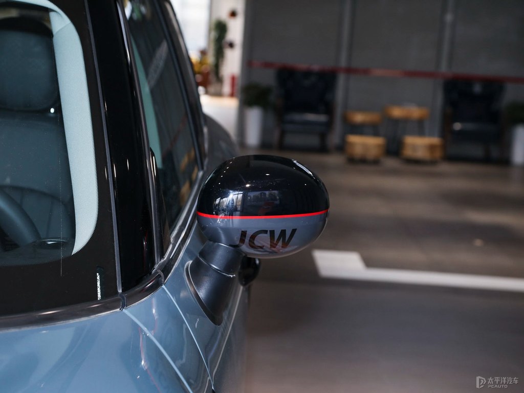 ȼMINI COUNTRYMAN܇^DƬ