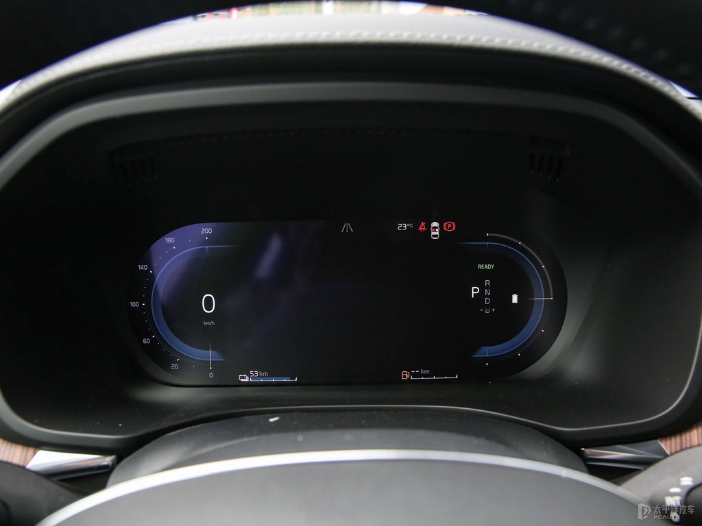 水晶白沃爾沃XC60新能源中控內(nèi)飾圖片