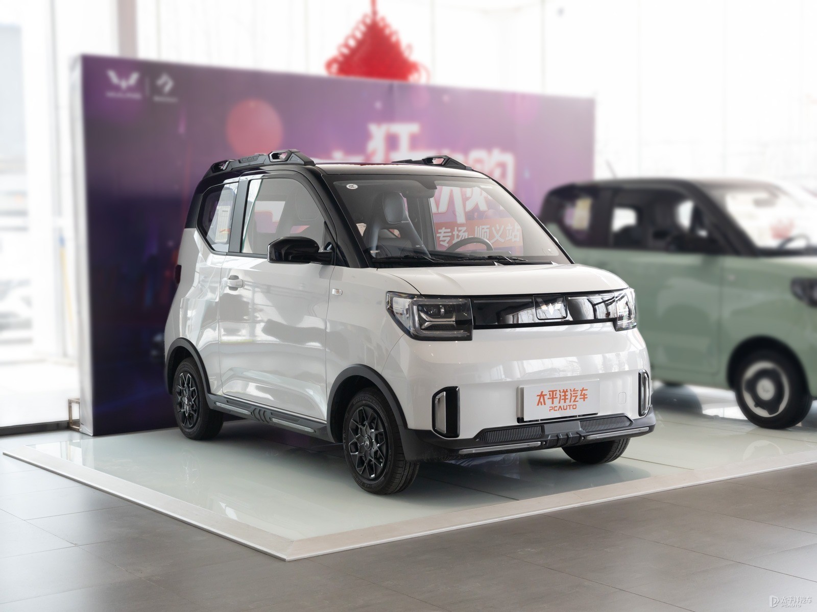 星際漫游(白)宏光MINIEV整車外觀外觀圖片