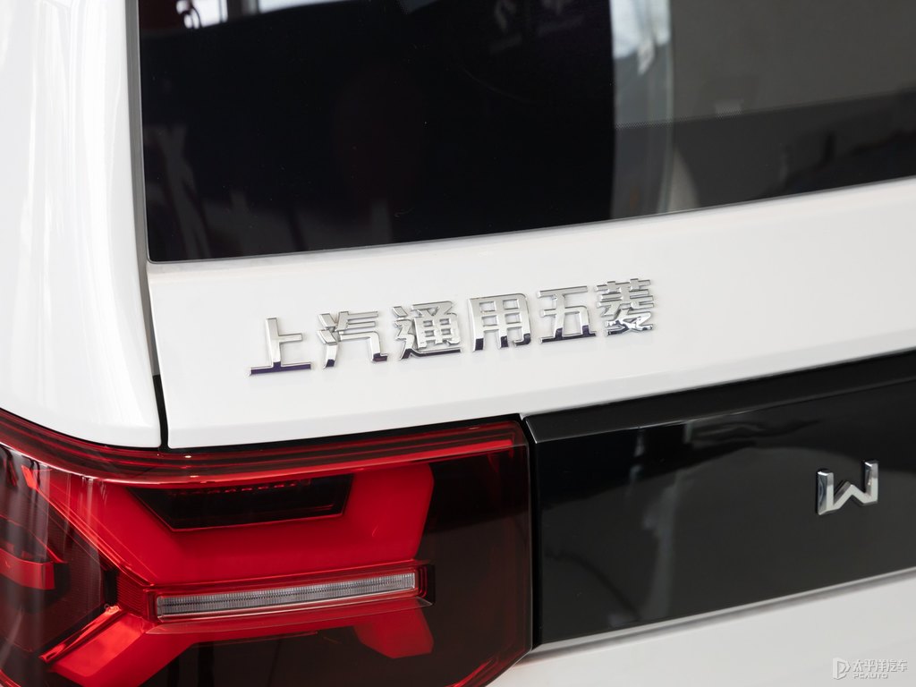 星際漫游(白)宏光MINIEV車尾外觀圖片
