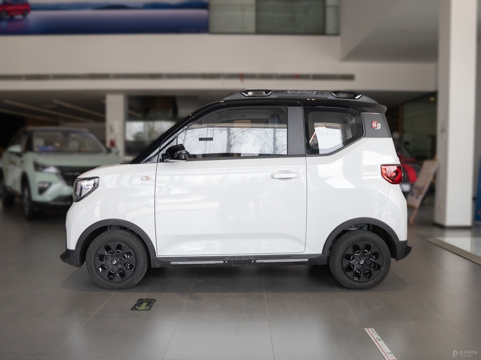 星際漫游(白)宏光MINIEV整車外觀外觀圖片