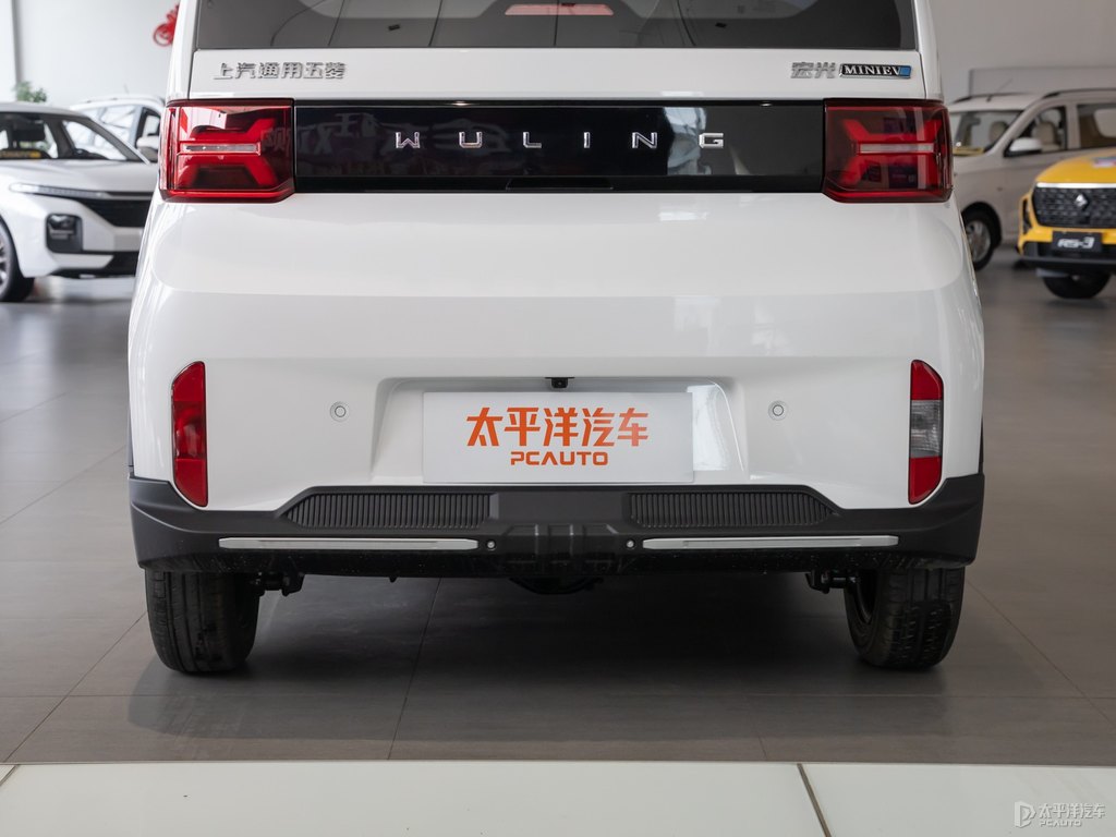 星際漫游(白)宏光MINIEV車尾外觀圖片