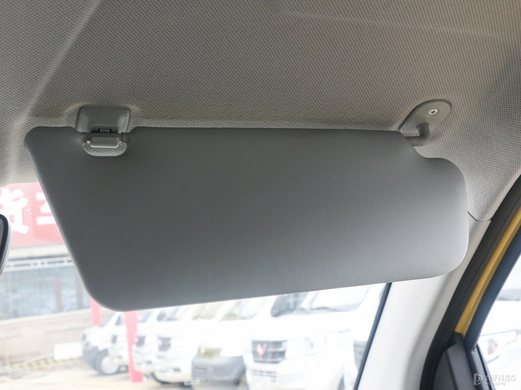 檸檬黃宏光MINIEV車廂內(nèi)飾圖片