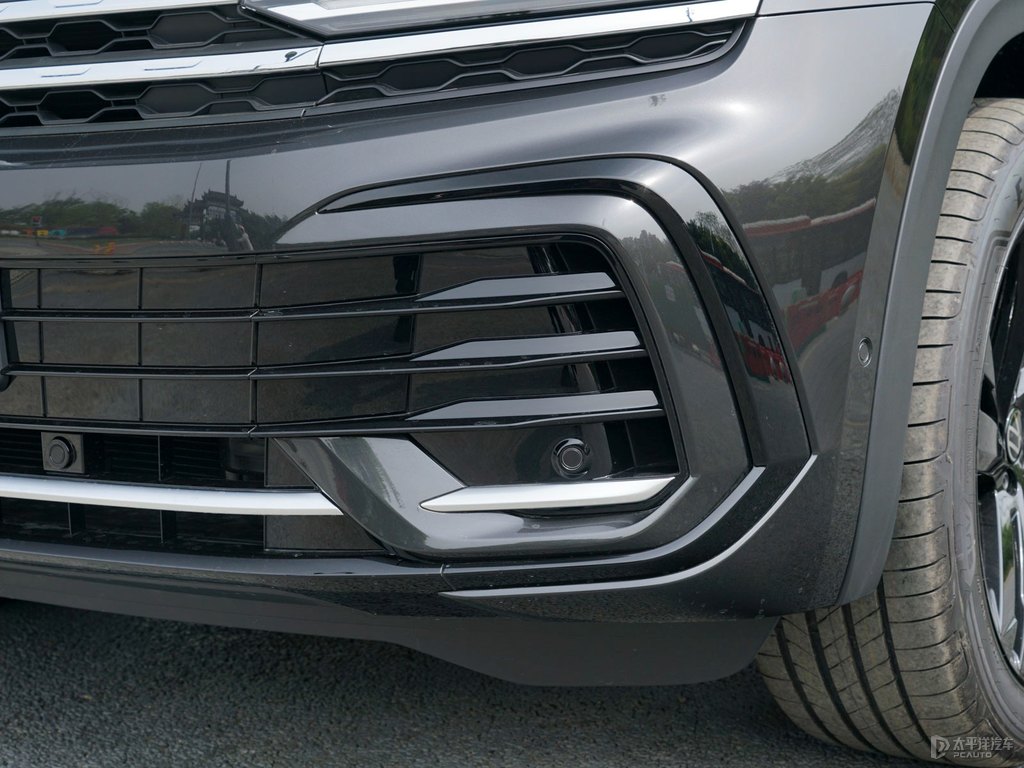 碳晶灰途昂X車頭外觀圖片