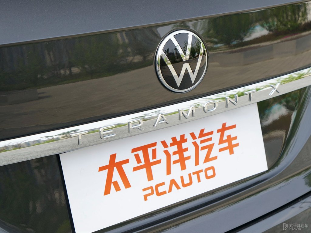 碳晶灰途昂X車尾外觀圖片