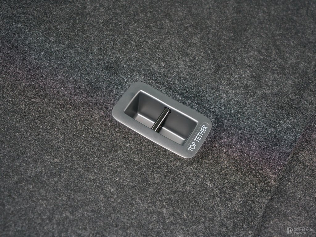 碳晶灰途昂X座椅內(nèi)飾圖片