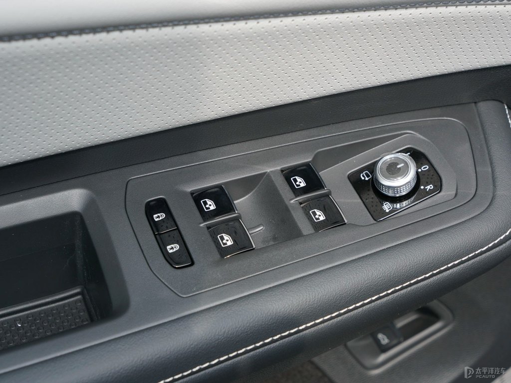 碳晶灰途昂X車廂內(nèi)飾圖片