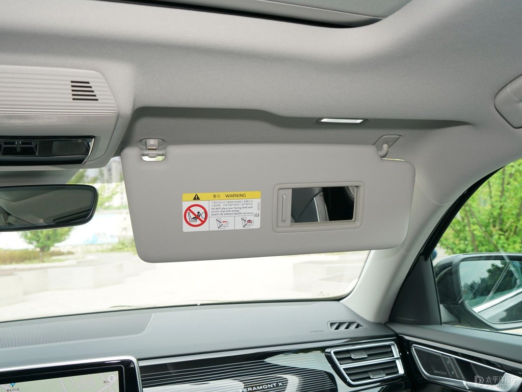 碳晶灰途昂X車廂內(nèi)飾圖片