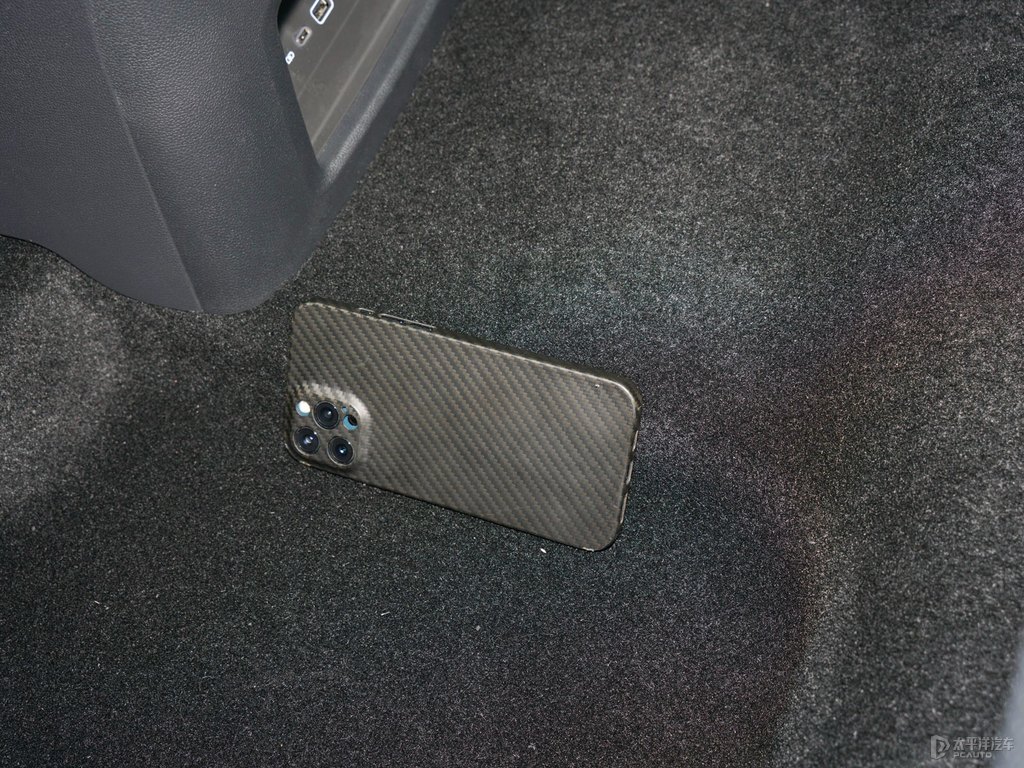 碳晶灰途昂X儲物空間空間圖片