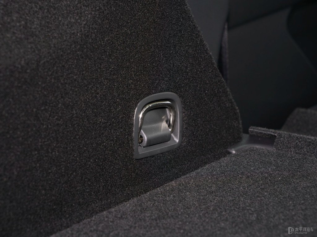 碳晶灰途昂X后備廂空間圖片