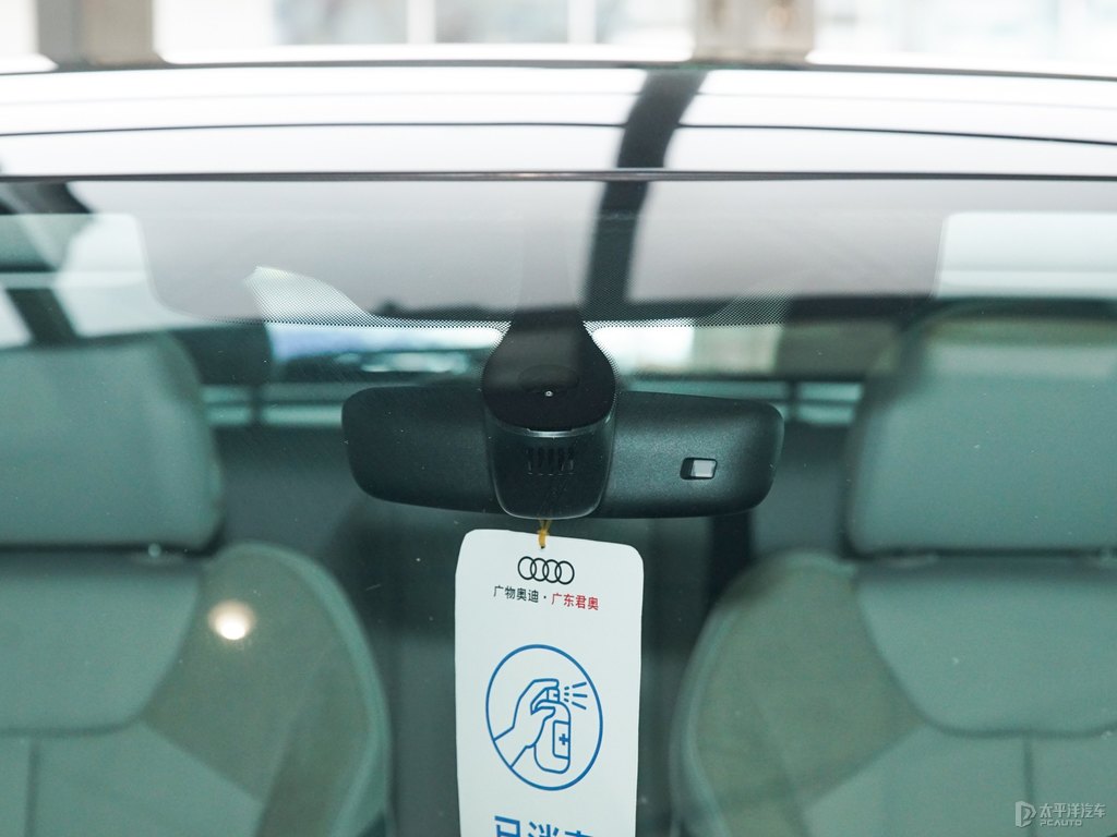 鱷魚綠奧迪Q3 Sportback車身外觀圖片