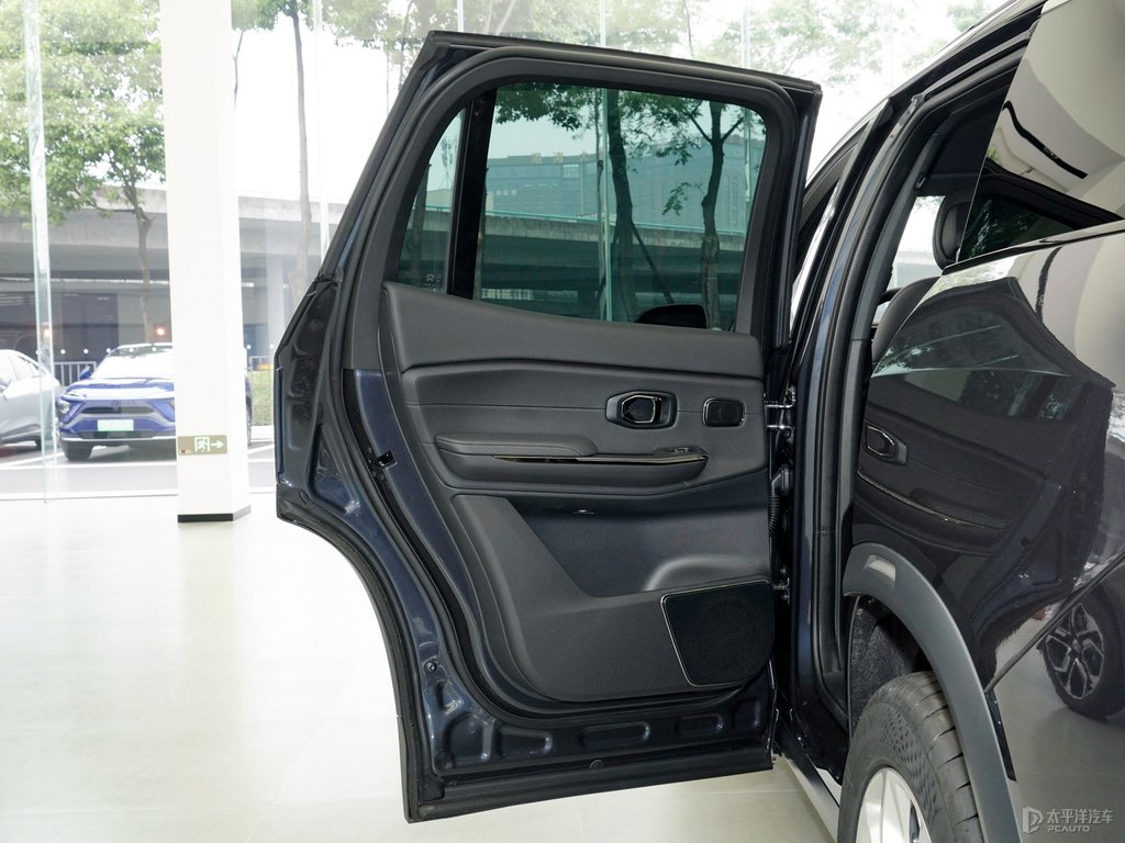 深空黑蔚來ES8車廂內(nèi)飾圖片