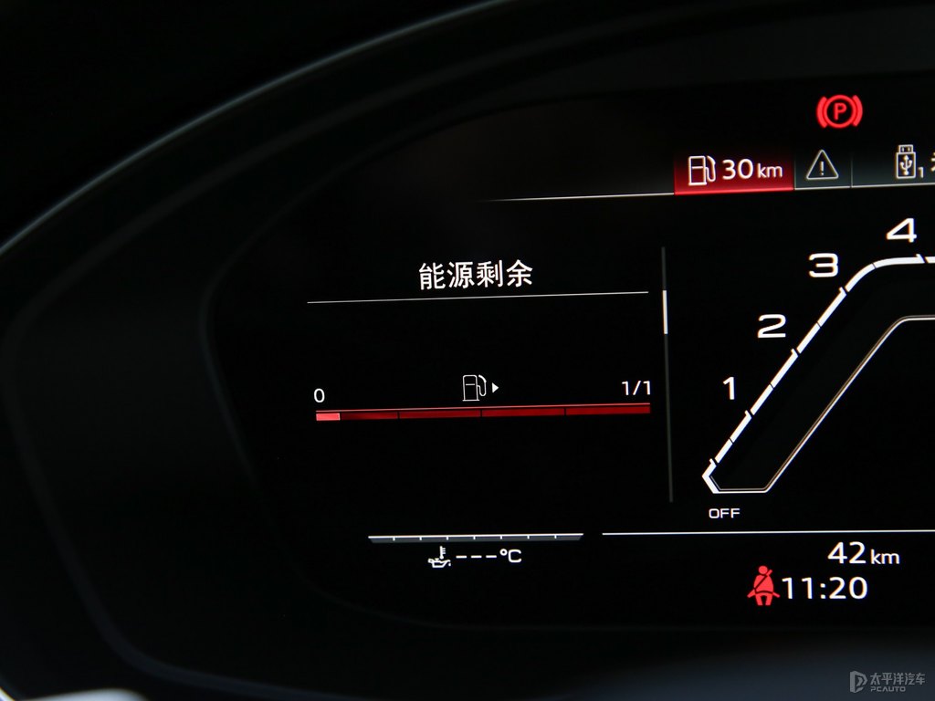 米索斯黑奧迪RS 5中控內(nèi)飾圖片