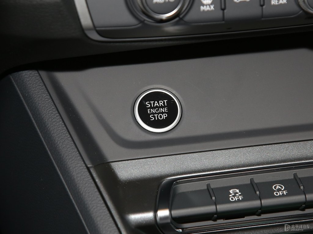 可汗綠奧迪Q3 Sportback中控內(nèi)飾圖片