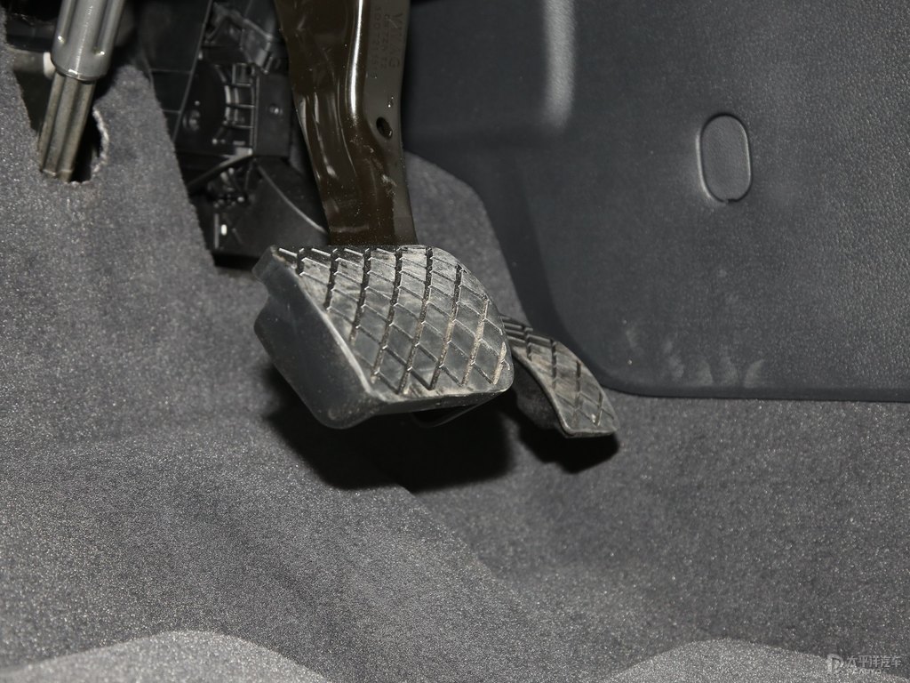 可汗綠奧迪Q3 Sportback中控內(nèi)飾圖片