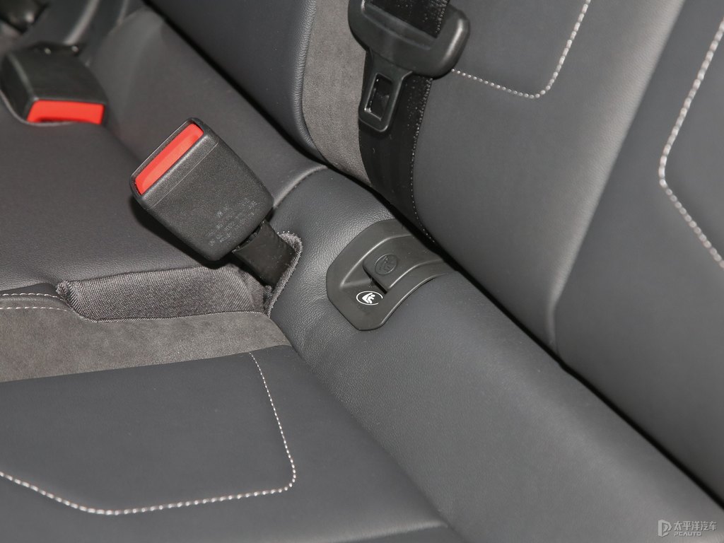 可汗綠奧迪Q3 Sportback座椅內(nèi)飾圖片