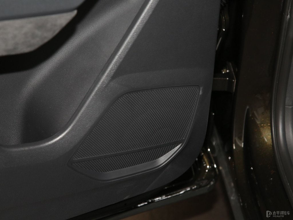 可汗綠奧迪Q3 Sportback車廂內(nèi)飾圖片
