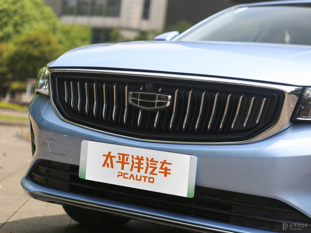 月影藍新帝豪車頭外觀圖片