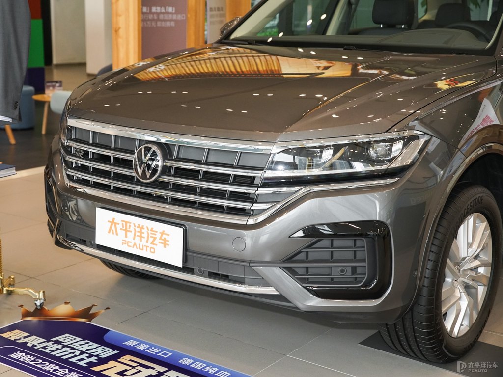 深邃棕途銳車(chē)頭外觀圖片