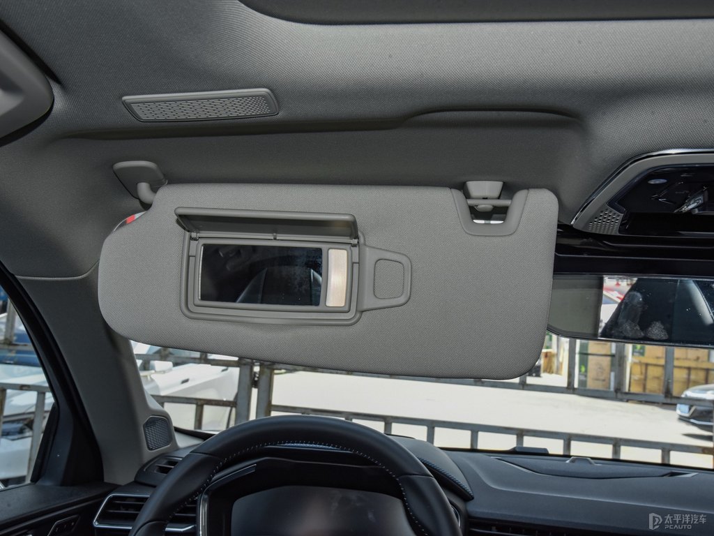 黑+灰領克05車廂內飾圖片