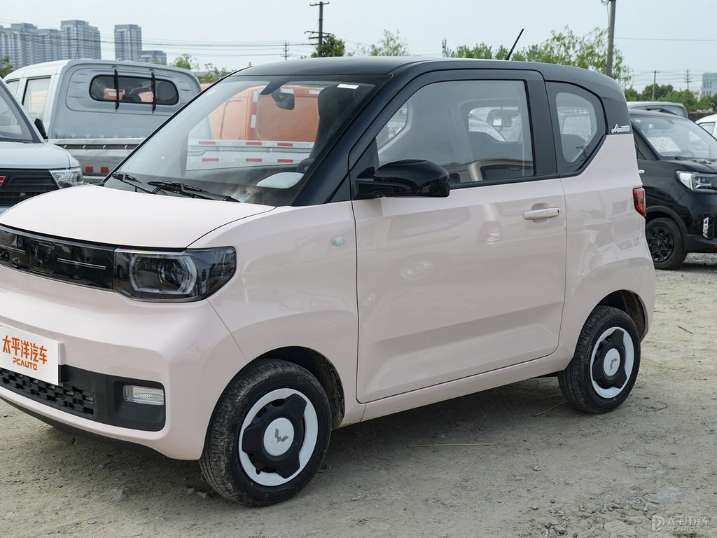 白桃粉宏光MINIEV車身外觀圖片