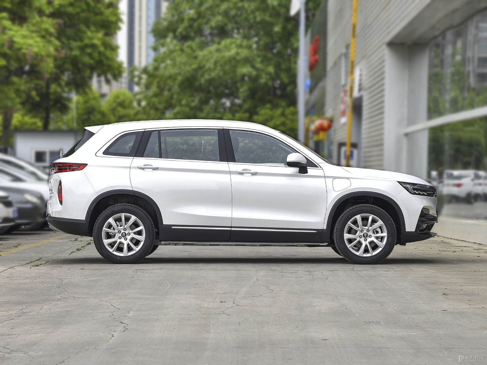 創(chuàng)維汽車EV6外觀高清大圖