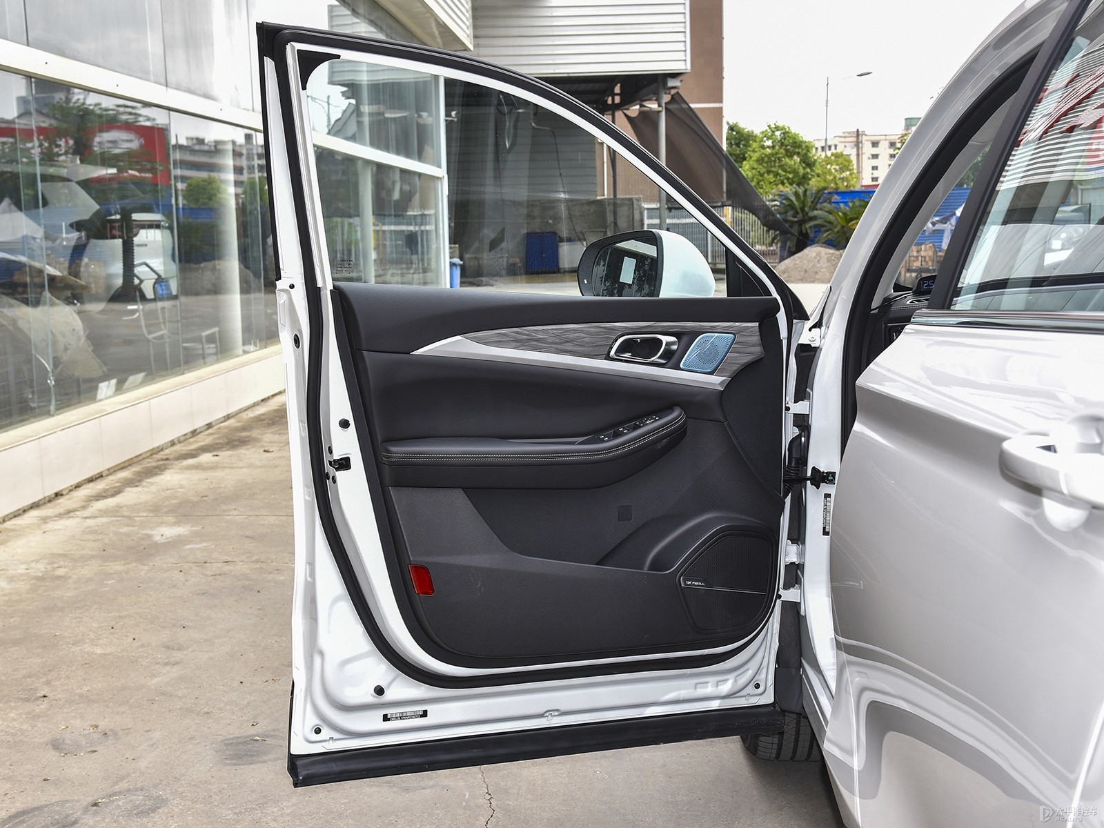 創(chuàng)維汽車EV6內(nèi)飾高清大圖