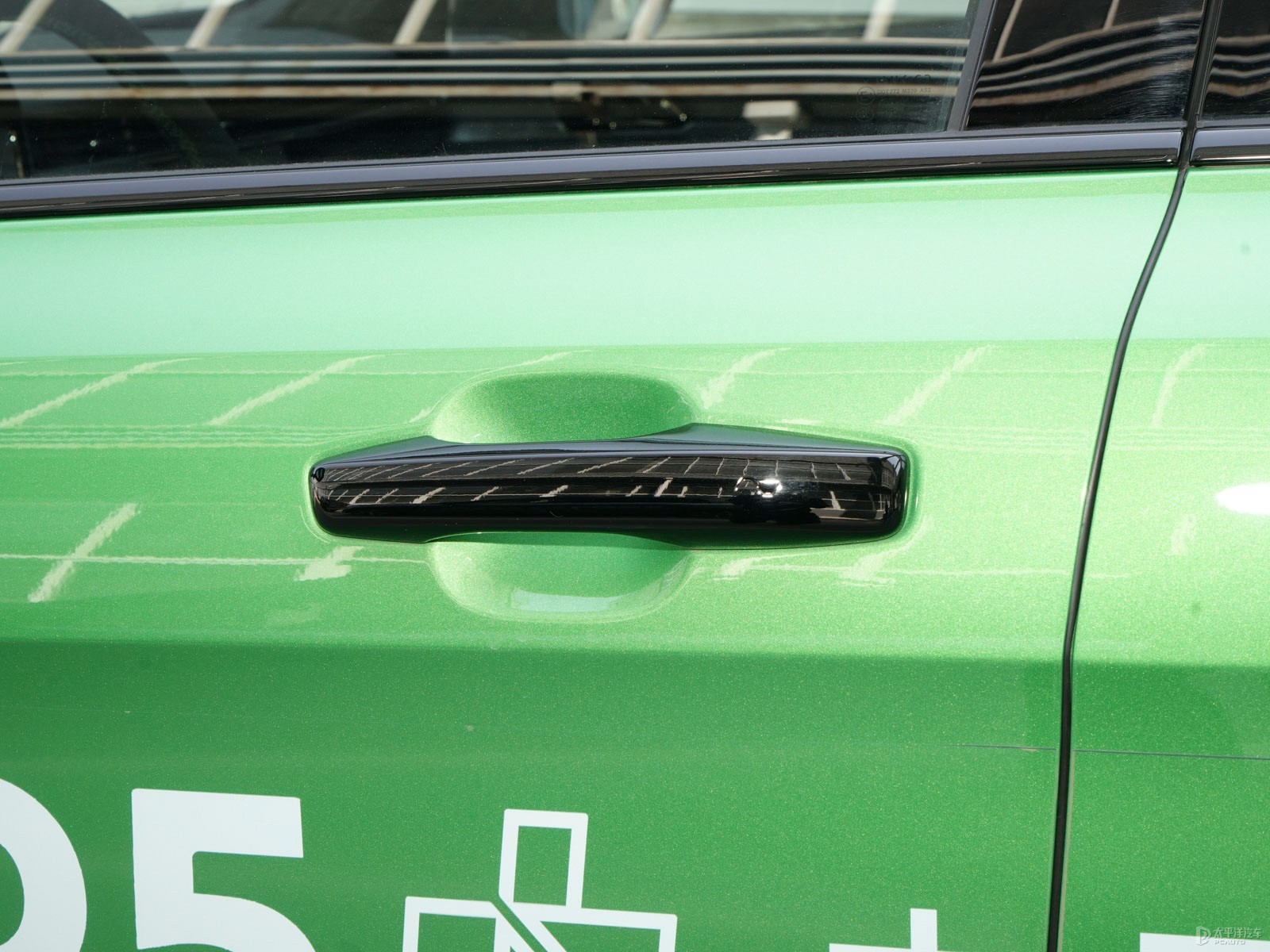 領(lǐng)克05外觀高清大圖