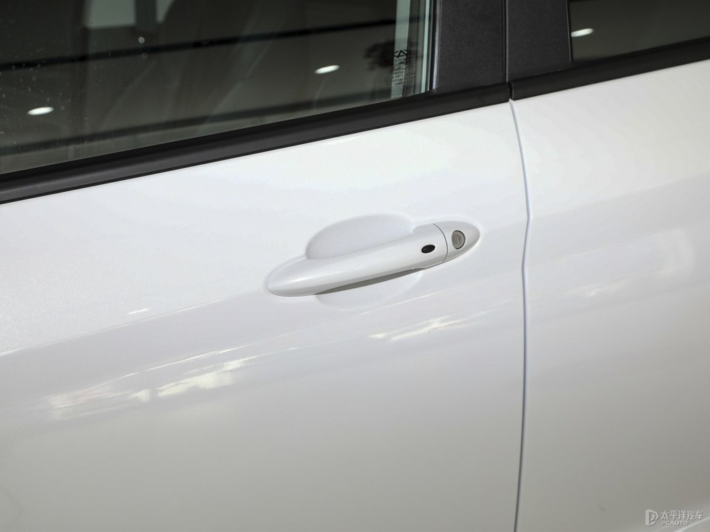 奇瑞白捷途X70M車身外觀圖片