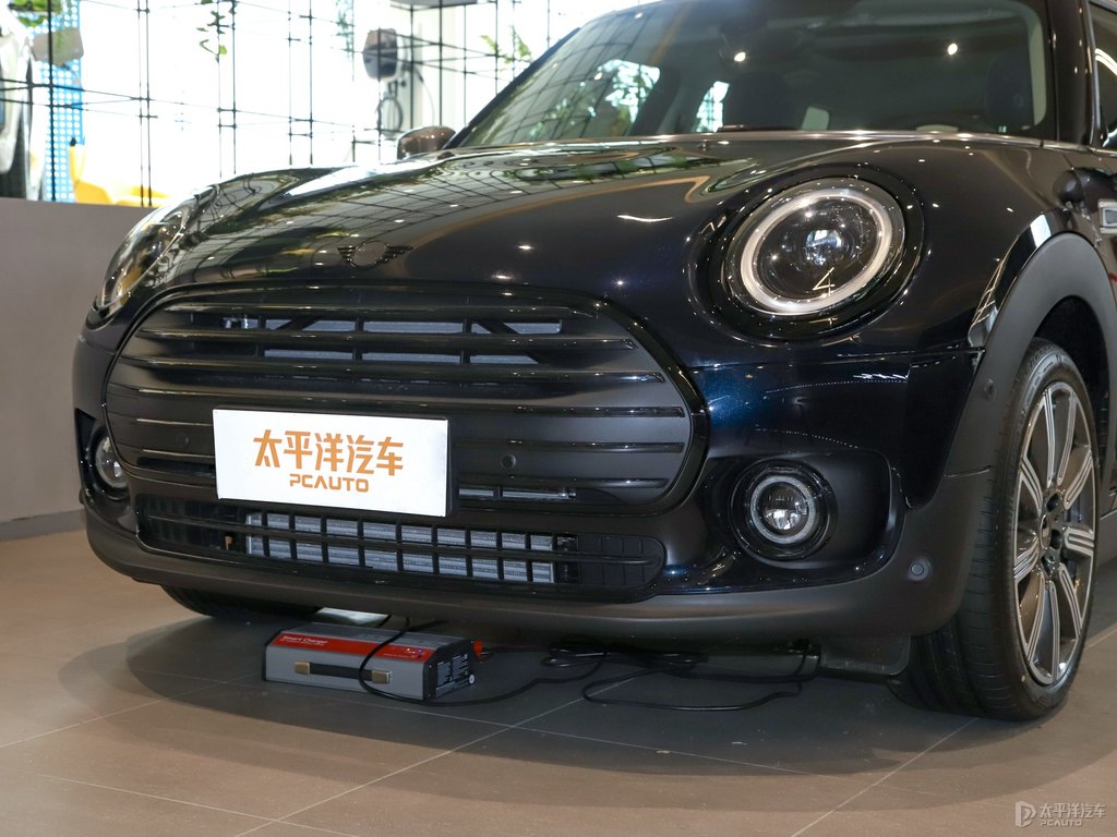 ʮȺ+ʥRZ{(ln)MINI CLUBMAN܇^^DƬ