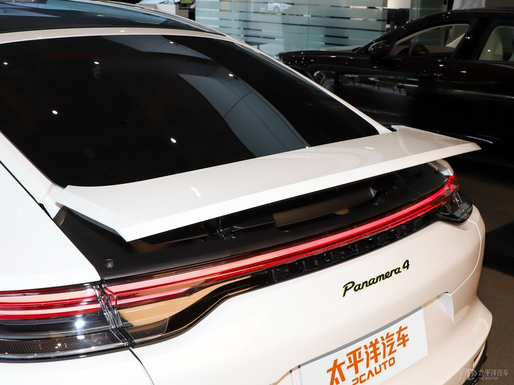 細(xì)花白Panamera新能源車尾外觀圖片