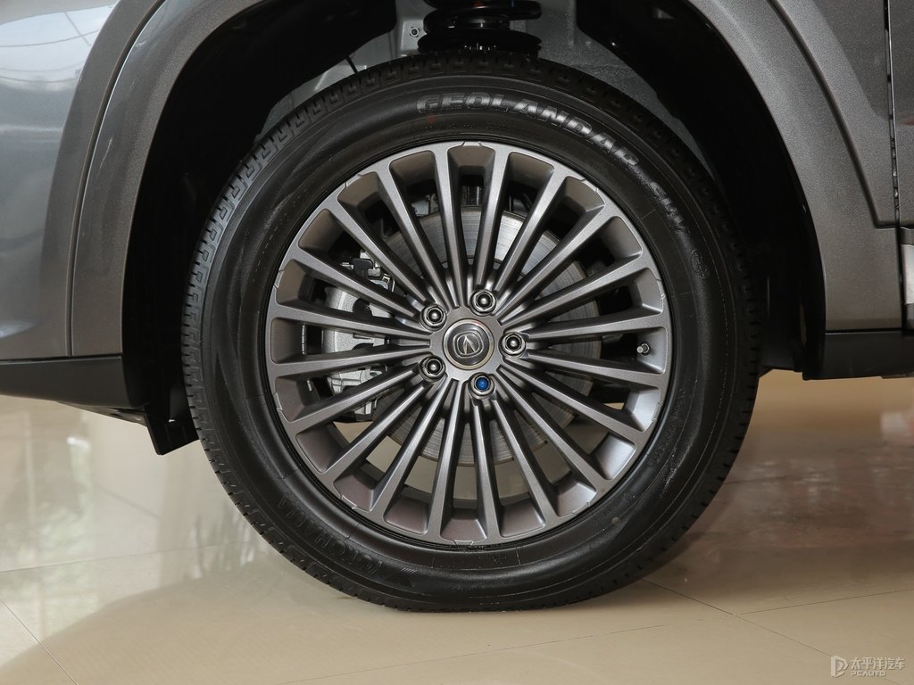 安第斯灰長安CS95車身外觀圖片