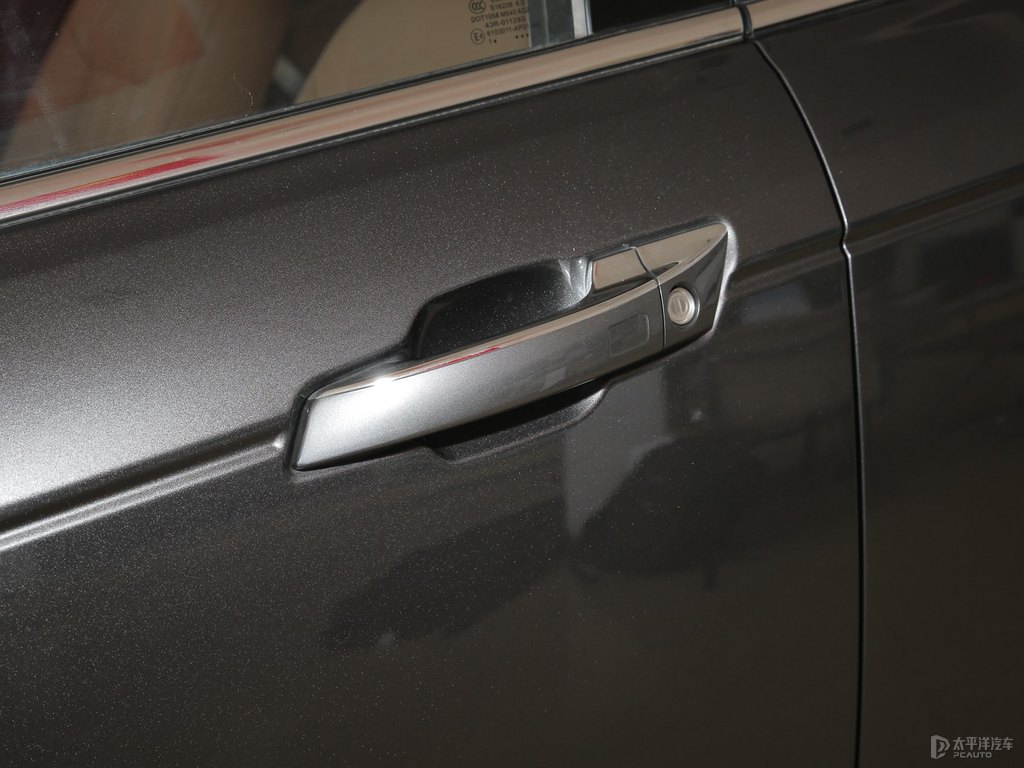 安第斯灰長(zhǎng)安CS95車(chē)身外觀(guān)圖片