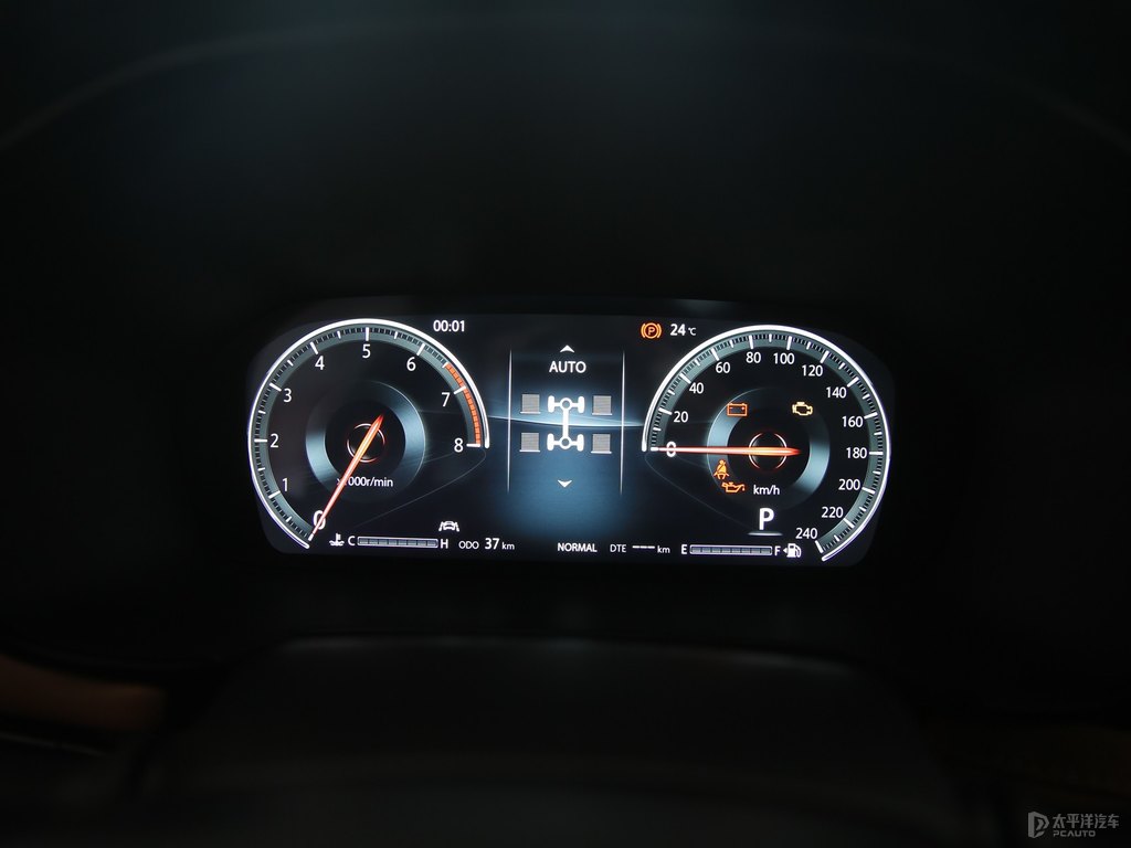 安第斯灰長安CS95中控內(nèi)飾圖片