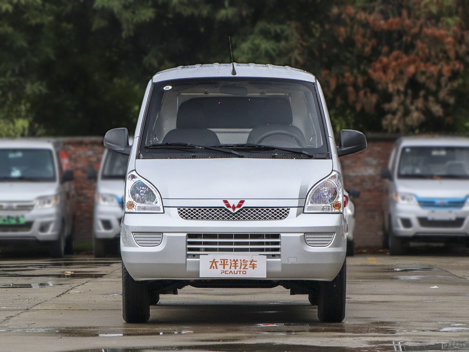 五菱榮光EV外觀高清大圖