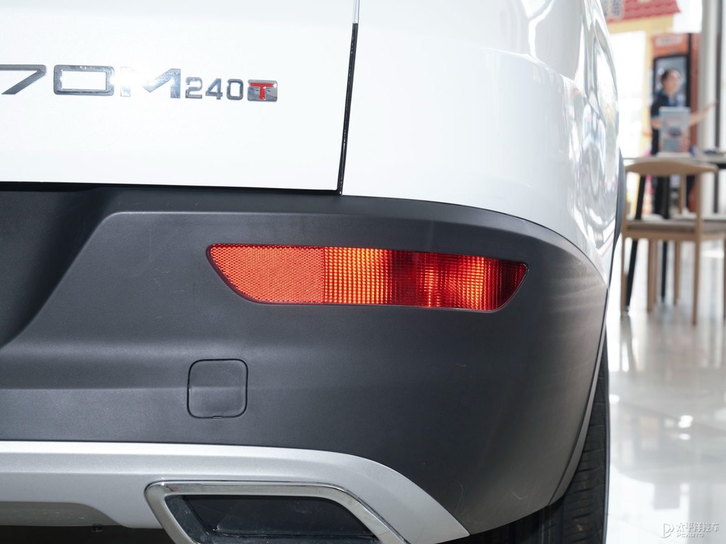 奇瑞白捷途X70M車尾外觀圖片